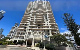 Stunning 2 Bedroom Ocean View Apartment